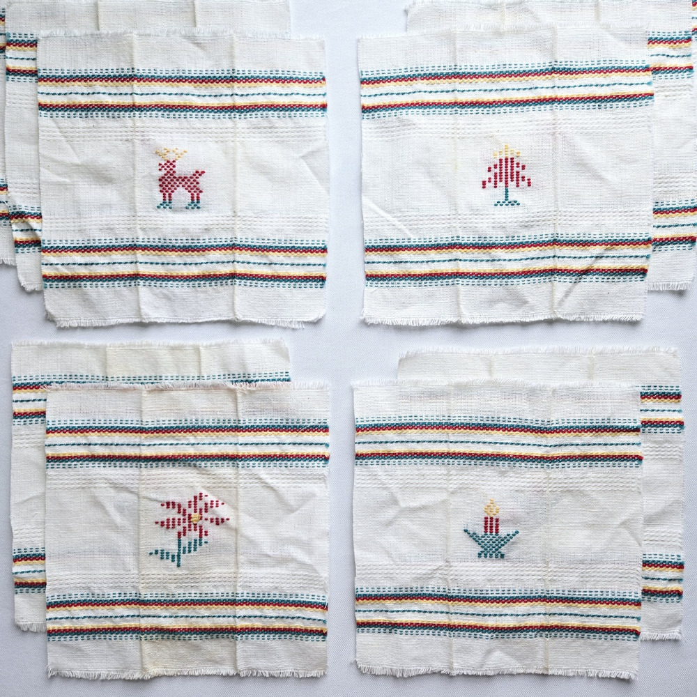 Vintage Christmas Cloth Napkins Embroidered Luncheon Midcentury Retro Set of 10